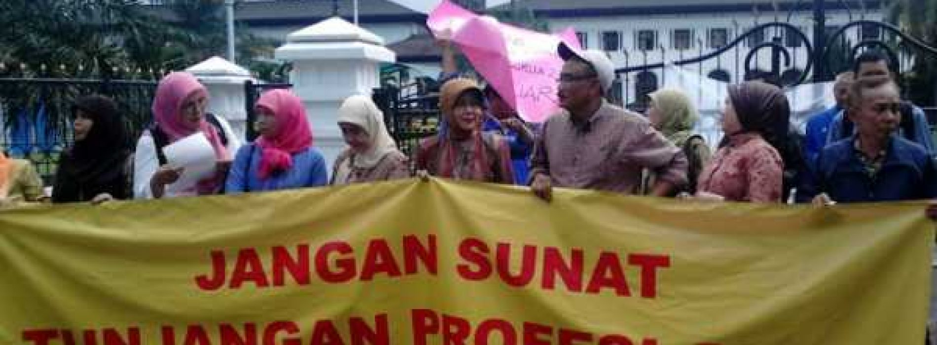 Kemdikbud Menjamin Tunjangan Profesi Guru Aman