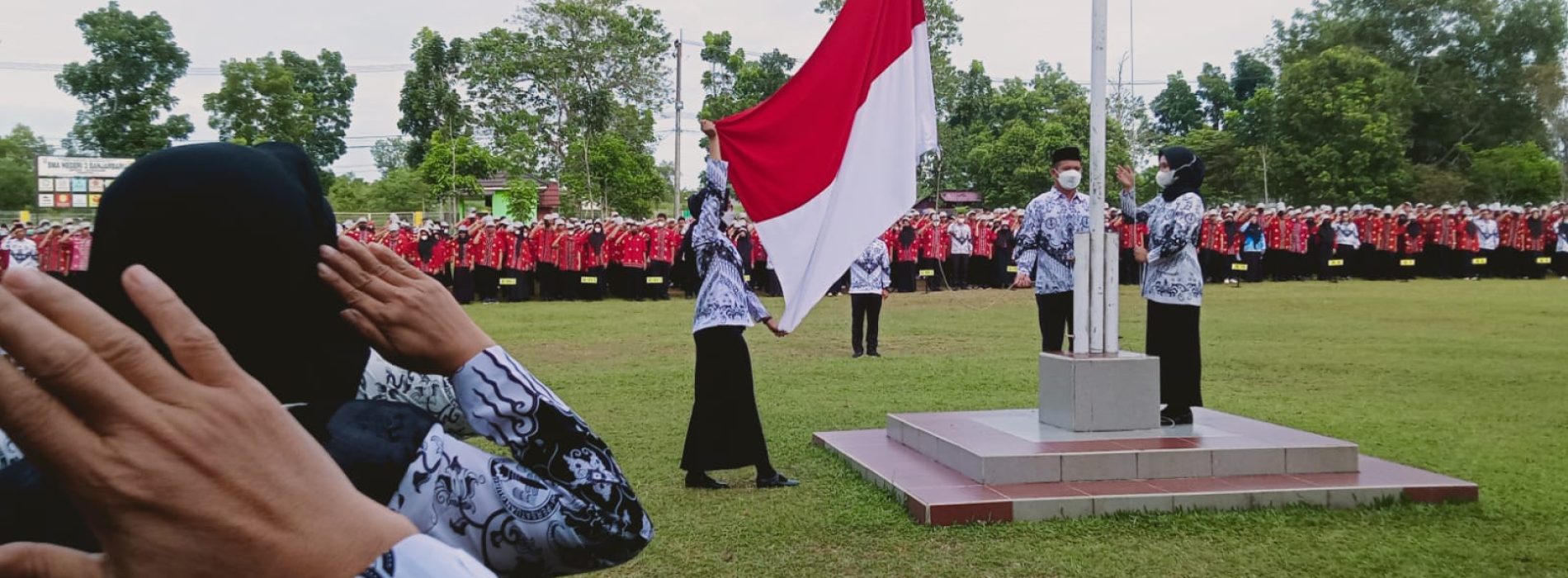 Peringati HGN dan HUT ke 77 PGRI Tahun 2022, SMAGA Berikan Apresiasi Guru