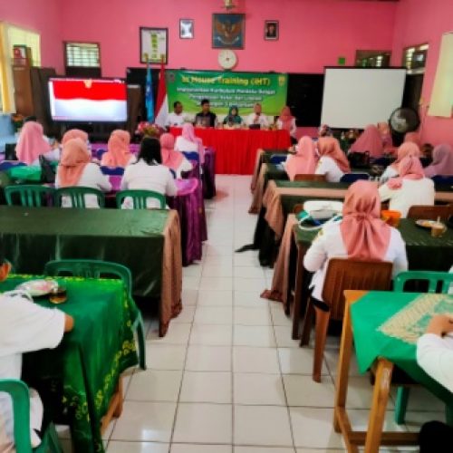 IHT Implementasi Kurikulum Merdeka Belajar Pengelolaam Kelas dan Literasi