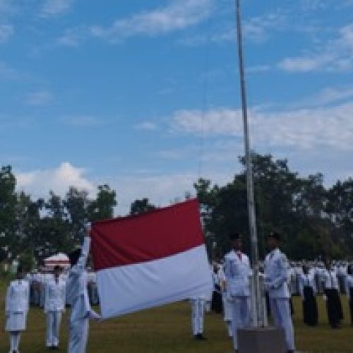 “Bersatu, Berdaulat, Rakyat Sejahtera, Indonesia Maju” : Semangat Upacara HUT ke-80 RI di SMAN 3 Banjarbaru