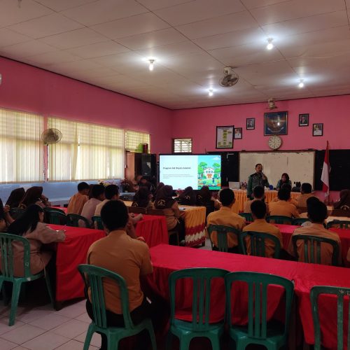 SOSIALISASI ADIWIYATA DI SMAN 3 BANJARBARU: SISWA DILIBATKAN WUJUDKAN SEKOLAH PEDULI LINGKUNGAN